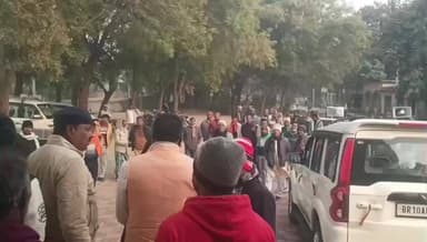 शाहकुंड: अतिक्रमण हटाने के लिए सभी सब्जी व फल दुकानदारों को 5 दिन का समय दिया गया