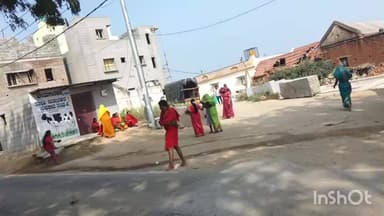 ಬಂಗಾರಪೇಟೆ: ಭೀಮಗಾನಹಳ್ಳಿ ಗ್ರಾಮದಲ್ಲಿ ಓಂ ಶಕ್ತಿ ಮಾಲಾಧಾರಿಗಳಿಂದ ಮರದ ಕೆಳಗೆ ಅಡುಗೆ, ಮರದಲ್ಲಿದ್ದ ಹೆಜ್ಜೇನು ದಾಳಿ