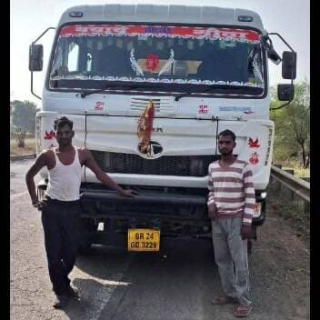 नईगढ़ी: अवैध परिवहन करते पकड़े गए वाहन, खनिज मद में जमा हुई 10 लाख रुपये से अधिक की राशि