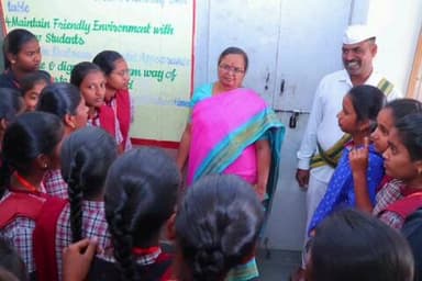 దుబ్బాక: లచ్చపేట మోడల్ స్కూల్, జూనియర్ కళాశాలను సందర్శించిన జిల్లా కలెక్టర్ హైమావతి