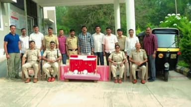 ಹರಪನಹಳ್ಳಿ: ಮನೆ ಕಳ್ಳತನ ಇಬ್ಬರು ಆರೋಪಿಗಳನ್ನು ಬಂಧಿಸಿದ ಪೊಲೀಸರು