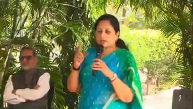 ઉમરપાડા: શહેરમાં રાજ્યમંત્રી મનીષા વકીલે જનની ધામની મુલાકાત લીધી.