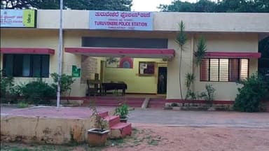 ತುರುವೇಕೆರೆ: ಪತ್ನಿ ಮತ್ತು ಮಕ್ಕಳ ಮೇಲೆ ಹಲ್ಲೆ ತುರುವೇಕೆರೆಯಲ್ಲಿ ಪತಿ ಅರೆಸ್ಟ್