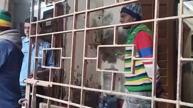 খড়গ্রাম: বন্ধ বাড়ির সুযোগে চুরি, খড়গ্রামে পুলিশের জালে গ্রেপ্তার ২