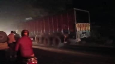 bognipur me ke pass mancha gav ke pass bekabu hokar sriya se lada hua tractor hua hadase ka sikar sabhi log surachit rhe