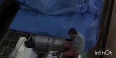 खेड: ट्रक मधील लोड सरकल्याने रो- रो सेवा रखडली