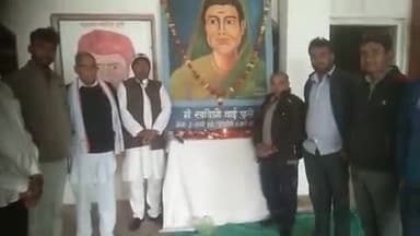 सैनी धर्मशाला भुसावर गेट कस्बा वैर में सैनी समाज ने मां सावित्रीबाई फुले की जयंती हर्षोल्लास के साथ मनाई