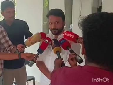 അടൂര്: രമേശ് ചെന്നിത്തലയുമായി സംസാരിക്കുന്നതോ സംസാരിക്കാത്തതോ ജനങ്ങളെ ബാധിക്കുന്നതല്ലെന്ന് രാഹുൽ മാങ്കൂട്ടത്തിൽ അടൂരിൽ പറഞ്ഞു
