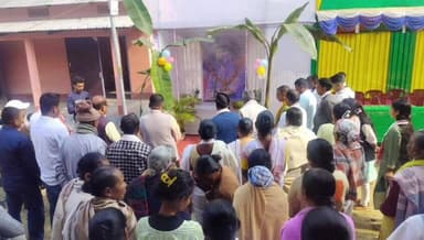 বইটামাৰী: কাকৰাগাঁও ভাতিপাৰা বিষ্ণু মন্দিৰত কেএচিৰ পুঁজিৰে নিৰ্মাণ নাটঘৰ মুকলি কৰে কেএচিৰ অধ্যক্ষ হিতেশ্বৰ বৰ্মনে