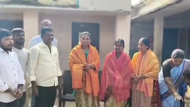 గాంధారి: తిమ్మాపూర్ లో సావిత్రిబాయి పూలే జయంతి వేడుకలు, మహిళా ఉపాధ్యాయులకు శాలువలతో సన్మానం