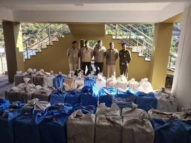 दाड़लाघाट: दाड़लाघाट में अवैध शराब की बड़ी खेप बरामद, 130 पेटियां की गईं जब्त