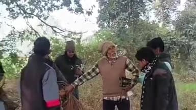 स्लीमनाबाद: स्लीमनाबाद क्षेत्र में बिजली चोरी कर रहे एक दर्जन किसानों पर कार्रवाई, विद्युत विभाग ने तीन गांवों में की दबिश