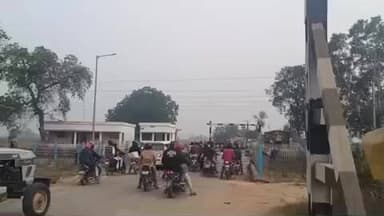 उंटारी रोड: भदुमा रेलवे फाटक पर घंटों लग रहा है जाम, यात्री परेशान