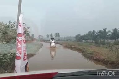 చీపురుపల్లి: చీపురుపల్లి మండలం శివరాం గ్రామంలో నరకప్రాయంగా మారిన రహదారి: అధికారుల నిర్లక్ష్యంపై విసినిగిరి శ్రీనివాసరావు ధ్వజం"