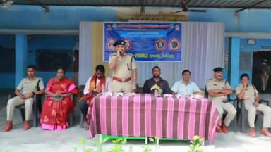 ఇల్లంతకుంట: రోడ్డు నియమాలు పాటిస్తే ప్రమాదాలు తగ్గుతాయి జిల్లా రవాణా శాఖ అధికారి లక్ష్మణ్