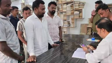 ଭଟଲି: ଭଟଲି କାର୍ଯାଳୟରେ ଆଜି ବିଭିନ୍ନ ଗ୍ରାମରୁ ଆସିଥିବା ଜନସାଧାରଣ ଙ୍କ ସମସ୍ୟା ର ଜନଶୁଣାଣୀ କଲେ ଭଟଲି ବିଧାୟକ