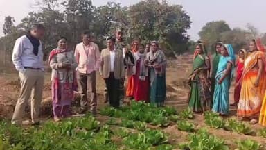 केरसई: सिमडेगा डीडीसी ने केरसई प्रखंड क्षेत्र का दौरा किया, जेएसएलपीएस द्वारा संचालित योजनाओं की जानकारी ली