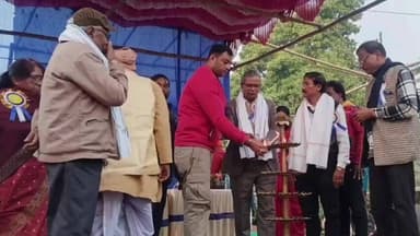 গড়বেতা ১: গড়বেতার কমলাতে অপেশাদার যাত্রা শিল্পী সমন্বয় ব্লক কমিটির উদ্যোগে যাত্রা উৎসবের শুভ সূচনা