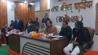 बड़हिया: बड़हिया में उपमुख्यमंत्री विजय कुमार सिन्हा का जनसंवाद, विकास कार्यों में त्वरित कार्रवाई के निर्देश