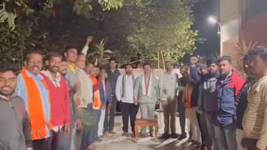 बदनापूर: आमदार निवासस्थानी माजी आमदार संतोष सांबरे यांनी घेतली उबाठाच्या पदाधिकाऱ्यांची आढावा बैठक