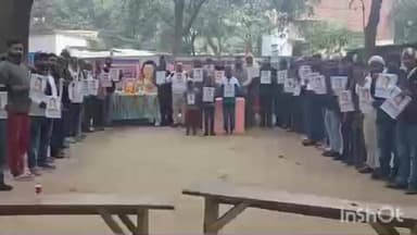 राजापाकर: राजापाकर प्रखंड के फतेहपुर फुलवरिया में राष्ट्र माता सावित्रीबाई फुले की 195वीं जयंती मनाई गई