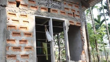 দুধনৈ: ডিৰ্মাজাখিলীৰ চৰকপাৰাত কেবাটাও পৰিয়ালৰ ঘৰ দুৱাৰ ভাঙি তহলিং কৰে