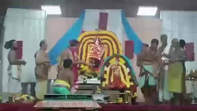 பவானி: கூடுதுறையில் ஆருத்ரா தரிசனத்தை முன்னிட்டு நடராஜ பெருமாளுக்கு சிறப்பு அபிஷேக அலங்காரங்கள் நடைபெற்றன