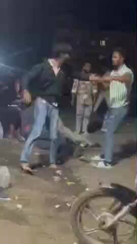 બારડોલી: પલસાણામાં જન્મદિનની ઉજવણી બાદ જૂની અદાવતમાં યુવક પર હુમલો CCTV માં કેદ: ચાર સામે ગુનો દાખલ