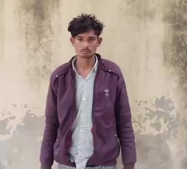 सीकरी: सीकरी पुलिस ने गांव खरकड़ी रोड से अवैध शराब के मामले में एक आरोपी को गिरफ्तार किया, 5 लीटर शराब की ज़ब्ती