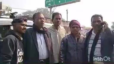 निवास: पिपरिया मड़ई मेले में देशी अंदाज़ में दिखे मंडला सांसद फग्गन सिंह कुलस्ते, गुड़ की जलेबी का उठाया लुत्फ़