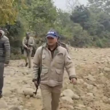 #ढेला रेंज में बाघ का कहर, महिला पर हमला—एसएसपी मंजूनाथ टी.सी. पहुंचे मौके पर।
#रामनगर क्षेत्र के कॉर्बेट टाइगर रिजर्व ...