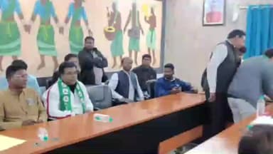 डुमरिया: दिशोम गुरु शिबू सोरेन मेमोरियल कप 2026 की तैयारियों को लेकर एक महत्वपूर्ण बैठक का आयोजन