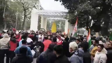 Akhand Bharat News : कलेक्ट्रेट में धरने पर बैठे कांग्रेसी, अंकिता भंडारी प्रकरण में सीबीआई जांच की मांग
#Congress
#Ti...