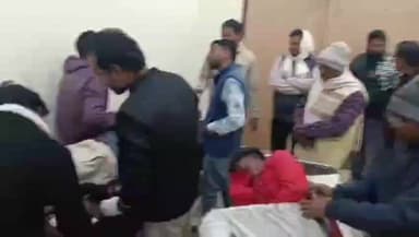 भंडरिया: भंडरिया-बड़गड मार्ग पर सड़क हादसे में तीन युवक गंभीर रूप से घायल, अस्पताल में इलाज जारी