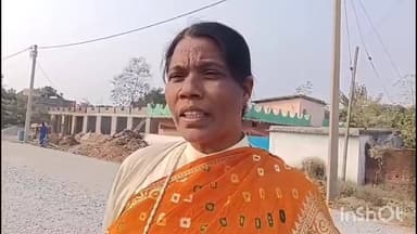 मनोहरपुर: सड़क निर्माण में अनियमितता पर भाजपा नेत्री सुशीला टोप्पो ने बीडीओ को सौंपा ज्ञापन