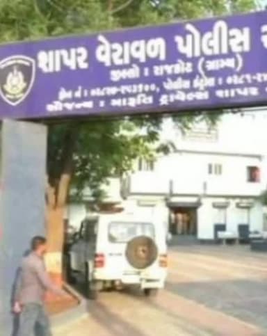 કોટડા સાંગાણી: શાંતિધામ નજીક જાહેરમાં જુગાર રમતા છ શખ્સોને ઝડપી પાડતી પોલીસ