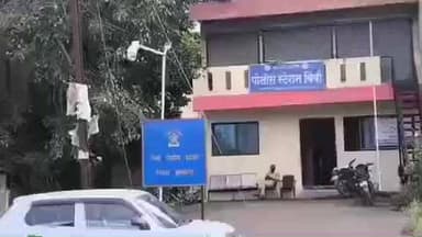 लोणार: देवानगर येथे जुगारावर छापा, ३२ हजार रुपयांचा मुद्देमाल जप्त ५ जणांविरुद्ध गुन्हा दाखल