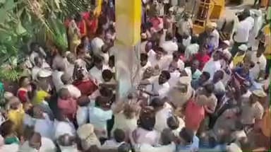 குறிஞ்சிப்பாடி: வடலூர் வள்ளலார் சத்திய ஞான சபையில் புதிய கொடிமரம் அமைக்கப்பட்டது