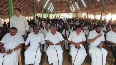 சேரன்மகாதேவி: சேரன்மகாதேவி முன்னாள் சபாநாயகர் இல்லத்தில் திமுகவில் இணைந்த அதிமுகவினர் 1000 பேர்.