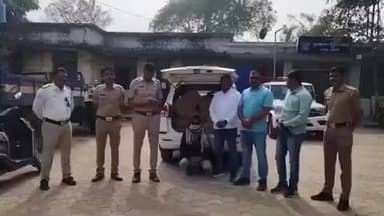 मुक्ताईनगर: मुक्ताईनगर पोलीस व जळगाव एलसीबीची संयुक्त कारवाई १० ते १२ लाखांचा अवैध गुटखा मुद्देमालासह जप्त खामखेडा पुलाजवळ कारवाई