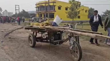রঘুনাথগঞ্জ ২: ১২ নম্বর জাতীয় সড়কে ভয়াবহ দুর্ঘটনা, লরির চাকায় পিষ্ট হয়ে এক জনের মৃত্যু, আহত ২