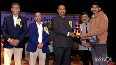 ढटवाल: चित्रकला प्रतियोगिता में आदर्श शर्मा ने राज्य भर में दूसरा स्थान हासिल किया, खेल मंत्री यादवेंद्र गोमा ने किया सम्मानित