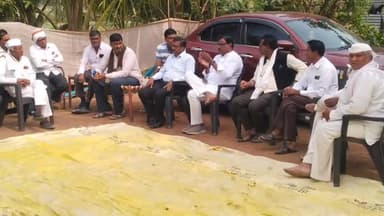 जाफराबाद: धोंडखेडा येथे माजी आमदार चंद्रकांत पाटील दानवे यांनी दिली मयत शेतकऱ्याच्या घरी सांत्वन पार भेट