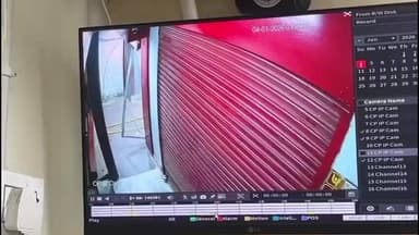 कुनकुरी: कुनकुरी में एटीएम लूट की बड़ी कोशिश नाकाम, पुलिस गश्त देख आरोपी भागे, पथराव में पुलिस वाहन हुआ क्षतिग्रस्त