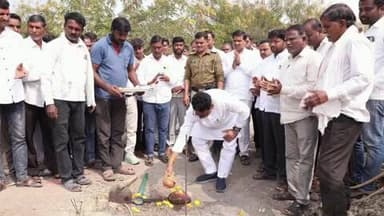 गंगाखेड: सुपा येथे ग्रामपंचायत कार्यालय आणि आरोग्य उपकेंद्र बांधकामाचा आमदार रत्नाकर गुट्टे यांच्या हस्ते शुभारंभ