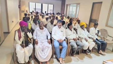 ಮೂಡಲಗಿ: ಕಲ್ಲೋಳಿ ಗ್ರಾಮದಲ್ಲಿ ಸಾರ್ವಜನಿಕ ಸಮಸ್ಯೆ ಆಲಿಸಿದ ರಾಜ್ಯ ಸಭಾ ಸದಸ್ಯ ಈರಣ್ಣಾ ಕಡಾಡಿ