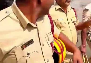 ಬೀಳಗಿ: ಪಟ್ಟಣದಲ್ಲಿ ಪಾಳು ಬಾವಿಗೆ ಬಿದ್ದ ಬೆಕ್ಕನ್ನ ರಕ್ಷಣೆ ಮಾಡಿದ ಅಗ್ನಿಶಾಮಕ ಸಿಬ್ಬಂದಿ