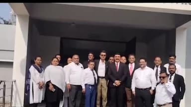 ડભોઇ: બાર કાઉન્સિલ ઓફ ગુજરાત તથા ગુજરાત વકફ બોર્ડના સભ્ય અને જાણીતા એડવોકેટ રણજિત રાઠોડે આજે ડભોઇ સિવિલ કોર્ટની મુલાકાત લીધી હ