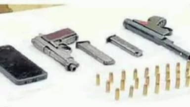 बाबूबरही: सोशल मीडिया पर हथियार लहराने पर हुई छापेमारी, हथियार ज़ब्त