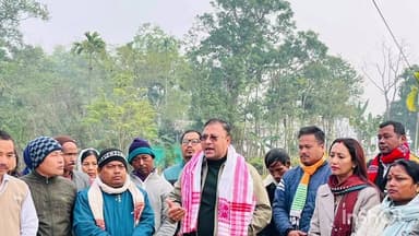 টিংখং: টিংখাঙৰ লেঙেৰীত দেৱাল অংকন কাৰ্যসূচী শুভাৰম্ভ কৰিলে মন্ত্ৰী বিমল বৰাই